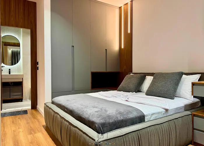 The Modernist New Bazaar Apartamento Tirana