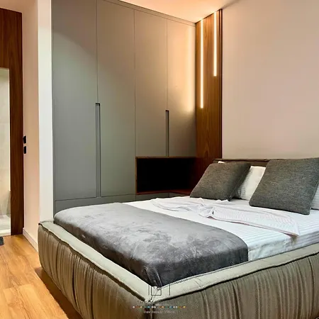 The Modernist New Bazaar Apartament Tirana